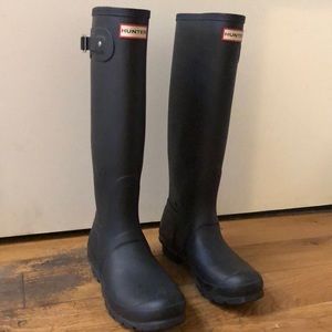 Black matte Hunter Boots -used